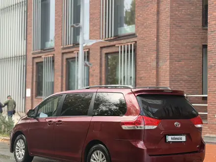 Toyota Sienna 2012 года за 8 600 000 тг. в Уральск – фото 6