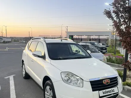 Geely Emgrand X7 2015 года за 3 800 000 тг. в Шымкент – фото 3