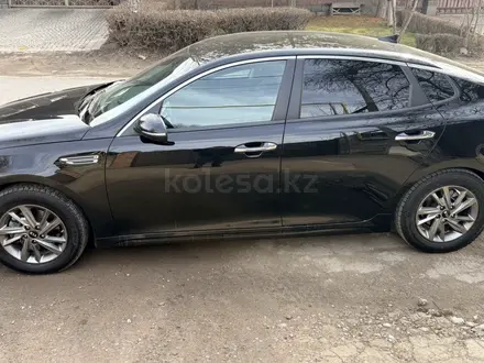 Kia Optima 2018 года за 7 500 000 тг. в Алматы – фото 4