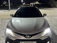 Toyota Camry 2022 года за 19 500 000 тг. в Уральск