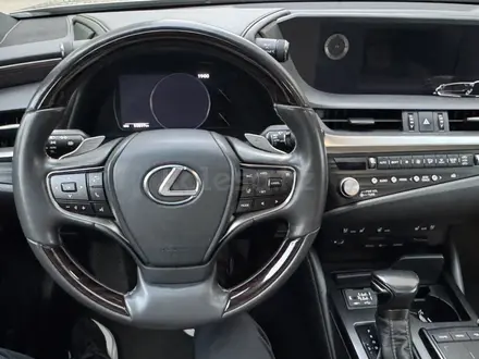 Lexus ES 300h 2021 года за 23 000 000 тг. в Алматы – фото 11