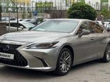 Lexus ES 300h 2021 годаүшін23 000 000 тг. в Алматы – фото 3