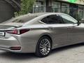 Lexus ES 300h 2021 года за 23 000 000 тг. в Алматы – фото 5