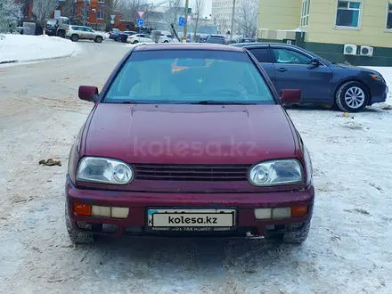 Volkswagen Golf 1995 года за 1 750 000 тг. в Астана