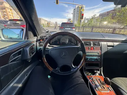 Mercedes-Benz E 320 1996 года за 1 950 000 тг. в Астана – фото 10