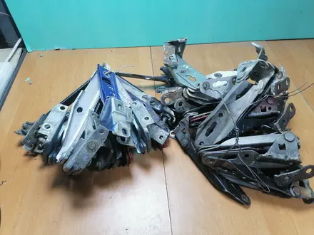 Петля на капот за 16 000 тг. в Астана
