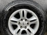 Летние шины с дискми Bridgestone 265.65.17 за 400 000 тг. в Алматы – фото 2