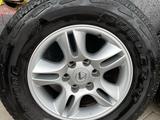 Летние шины с дискми Bridgestone 265.65.17 за 400 000 тг. в Алматы – фото 5
