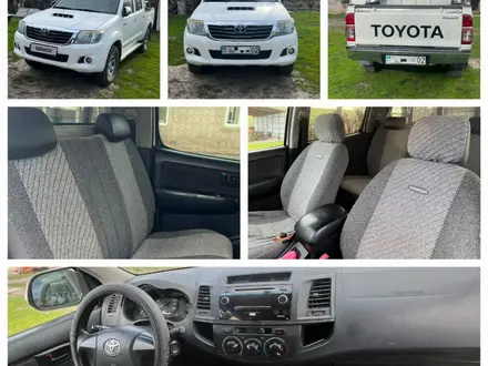 Toyota Hilux 2013 года за 9 000 000 тг. в Алматы