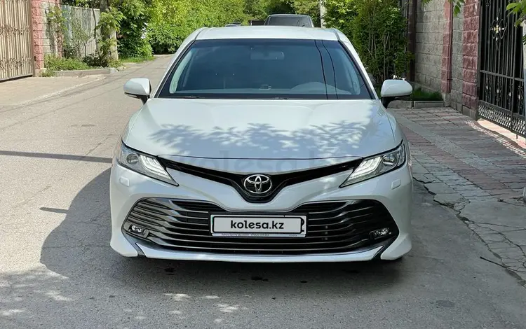 Toyota Camry 2018 года за 16 400 000 тг. в Алматы