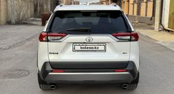 Toyota RAV4 2020 года за 15 300 000 тг. в Караганда – фото 4