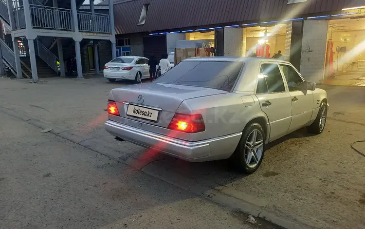 Mercedes-Benz E 280 1994 годаfor2 500 000 тг. в Алматы