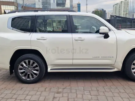 Toyota Land Cruiser 2023 года за 55 300 744 тг. в Алматы – фото 4