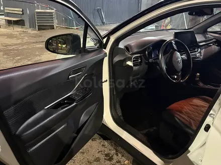 Toyota C-HR 2018 года за 9 200 000 тг. в Алматы – фото 7