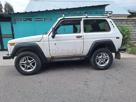 ВАЗ (Lada) Lada 2121 2000 года за 1 130 000 тг. в Алматы – фото 6