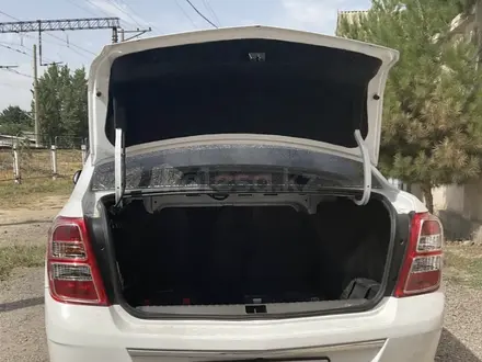 Обшивка крышки багажника Кобальт за 13 000 тг. в Алматы