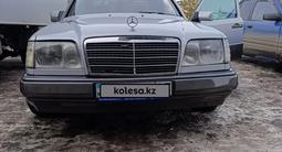 Mercedes-Benz E 220 1994 года за 2 850 000 тг. в Алматы