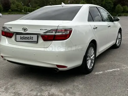 Toyota Camry 2015 года за 13 000 000 тг. в Шымкент – фото 16