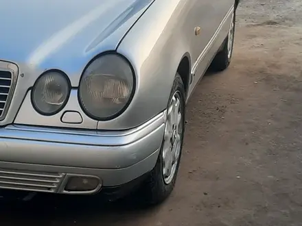 Mercedes-Benz E 280 1997 года за 2 900 000 тг. в Шымкент – фото 9