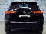 Toyota Highlander 2023 года за 24 650 000 тг. в Шымкент – фото 4