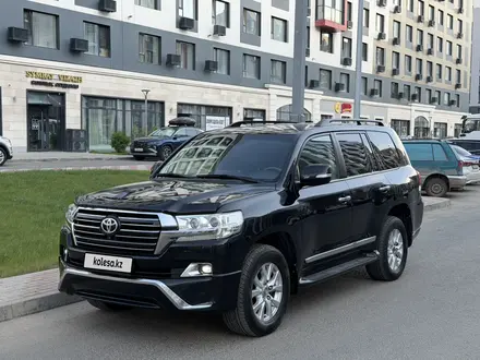 Toyota Land Cruiser 2016 года за 25 800 000 тг. в Астана