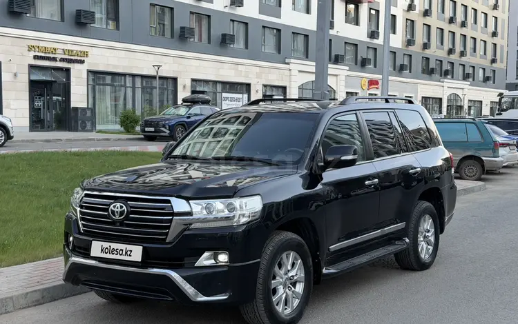 Toyota Land Cruiser 2016 года за 25 800 000 тг. в Астана