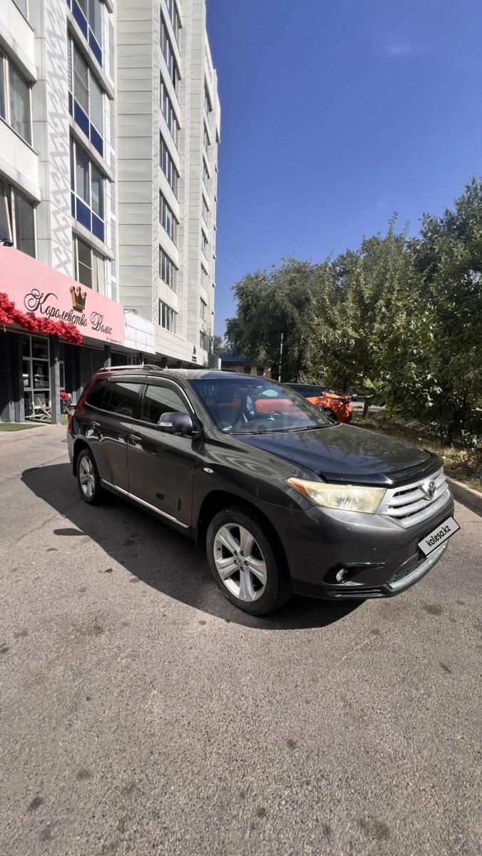 Toyota Highlander 2012 г.