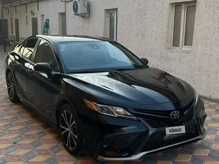 Toyota Camry 2019 года за 8 700 000 тг. в Жанаозен – фото 3