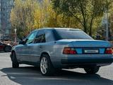 Mercedes-Benz E 320 1993 годаfor2 850 000 тг. в Астана – фото 4