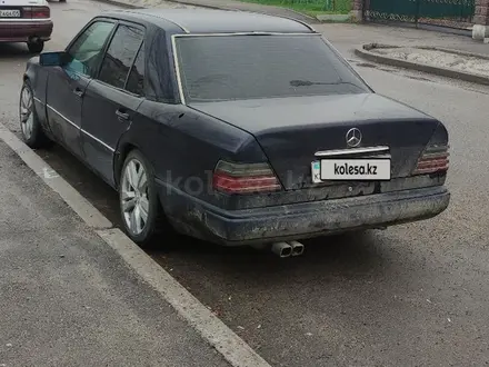 Mercedes-Benz E 200 1994 года за 1 300 000 тг. в Алматы – фото 6