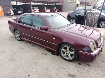 Mercedes-Benz E 280 1996 года за 1 800 000 тг. в Тараз – фото 4