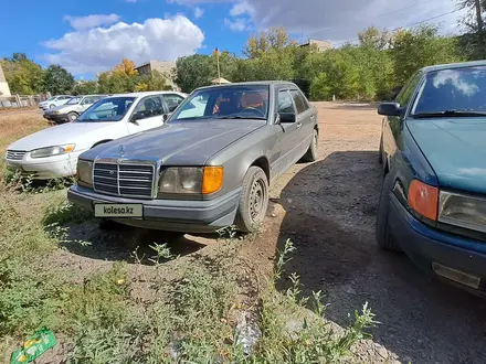 Mercedes-Benz E 200 1989 года за 600 000 тг. в Караганда