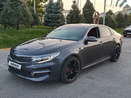 Kia K5 2015 года за 7 800 000 тг. в Тараз