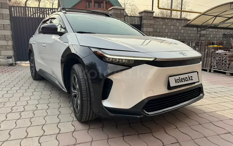 Toyota bZ4X 2023 года за 12 100 000 тг. в Алматы