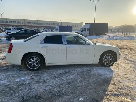 Chrysler 300C 2008 года за 4 000 000 тг. в Алматы – фото 2