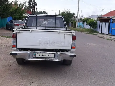 Nissan NP300 2008 года за 3 300 000 тг. в Каскелен – фото 2