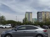 Hyundai Elantra 2018 годаүшін7 900 000 тг. в Алматы – фото 3