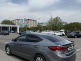 Hyundai Elantra 2018 годаүшін7 900 000 тг. в Алматы – фото 2