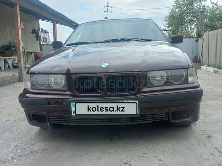 BMW 320 1993 года за 1 500 000 тг. в Семей – фото 4