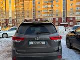 Toyota Highlander 2018 года за 17 500 000 тг. в Актобе – фото 4