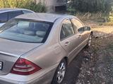 Mercedes-Benz C 240 2002 годаүшін1 700 000 тг. в Петропавловск – фото 4