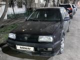 Volkswagen Vento 1993 года за 825 000 тг. в Алматы