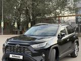 Toyota RAV4 2020 года за 17 900 000 тг. в Алматы – фото 2