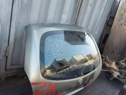 Крышка багажника на Nissan Primera P-12 за 5 000 тг. в Алматы – фото 9