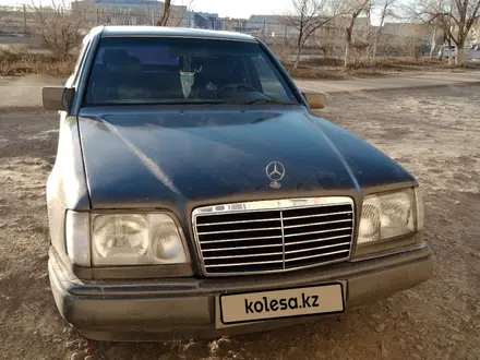 Mercedes-Benz E 220 1995 года за 2 200 000 тг. в Сатпаев – фото 2