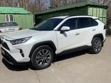 Toyota RAV4 2020 года за 16 200 000 тг. в Астана – фото 2