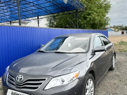 Toyota Camry 2010 года за 6 100 000 тг. в Атырау