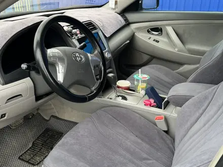 Toyota Camry 2010 года за 6 100 000 тг. в Атырау – фото 7