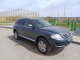 Volkswagen Touareg 2007 годаүшін7 500 000 тг. в Астана