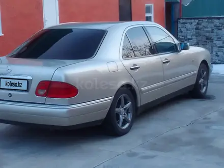 Mercedes-Benz E 230 1996 года за 3 600 000 тг. в Шымкент